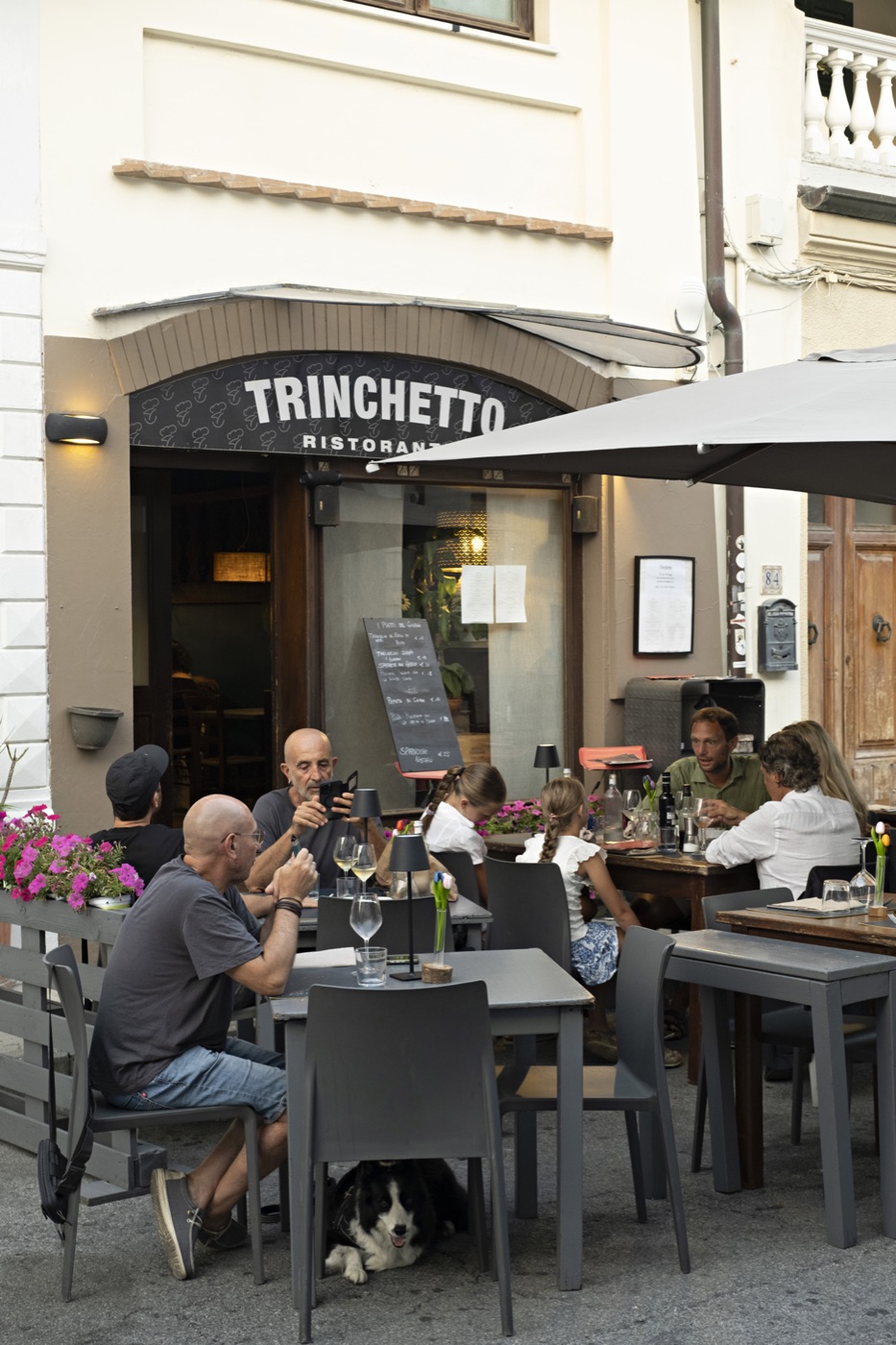 L'atmosfera del Trinchetto in Via Fratti